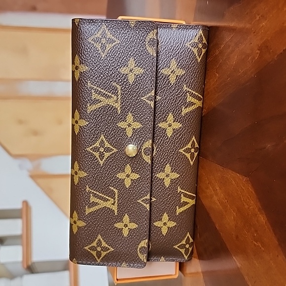 Louis Vuitton Handbags - NWOT Louis Vuitton Monogram Porte Tresor International Trifold Long Wallet